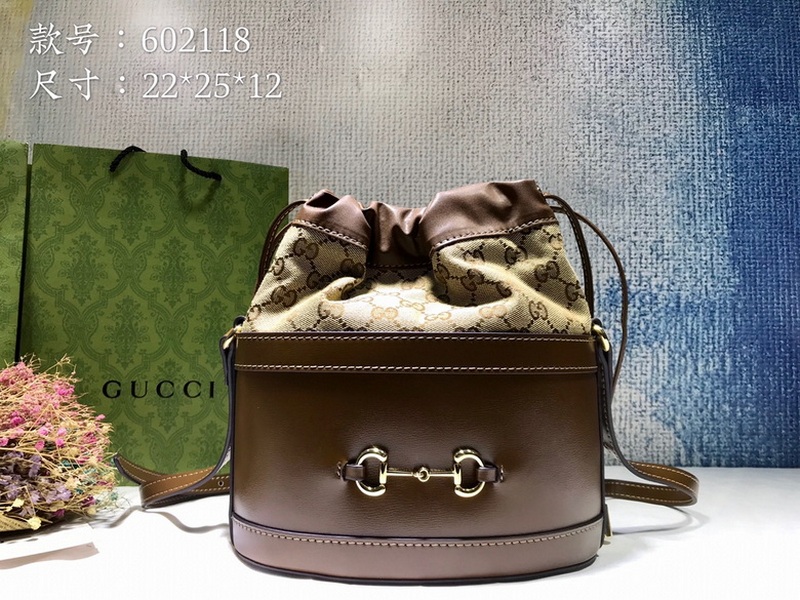 Gucci Handbags 880